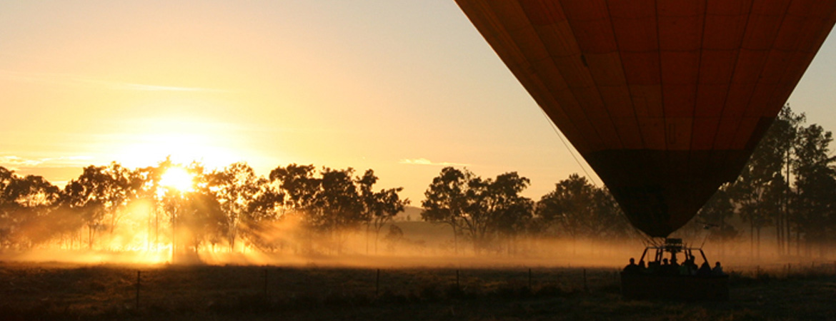 Fly with Hot Air Balloon over the Atheron Tablelands region