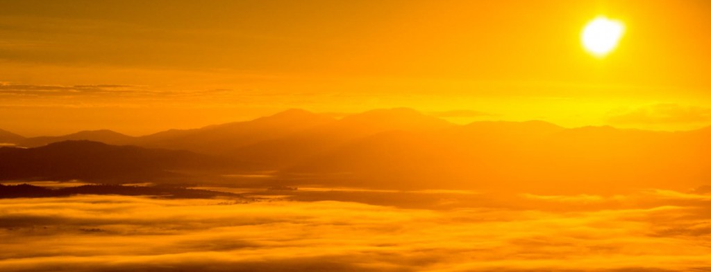 Amazing sunrise from Hot Air Balloon over Port Douglas